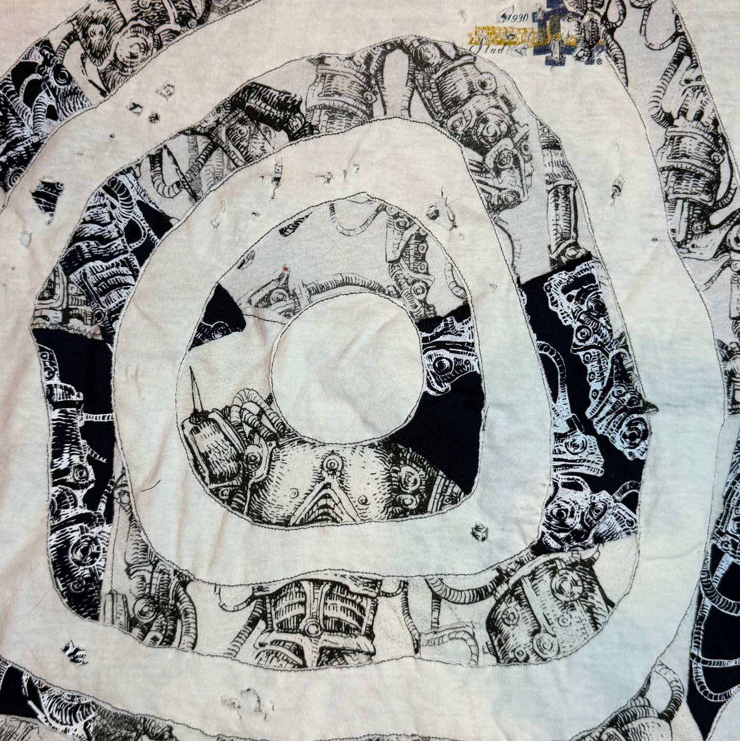 Robot Bullseye Tee (xl)