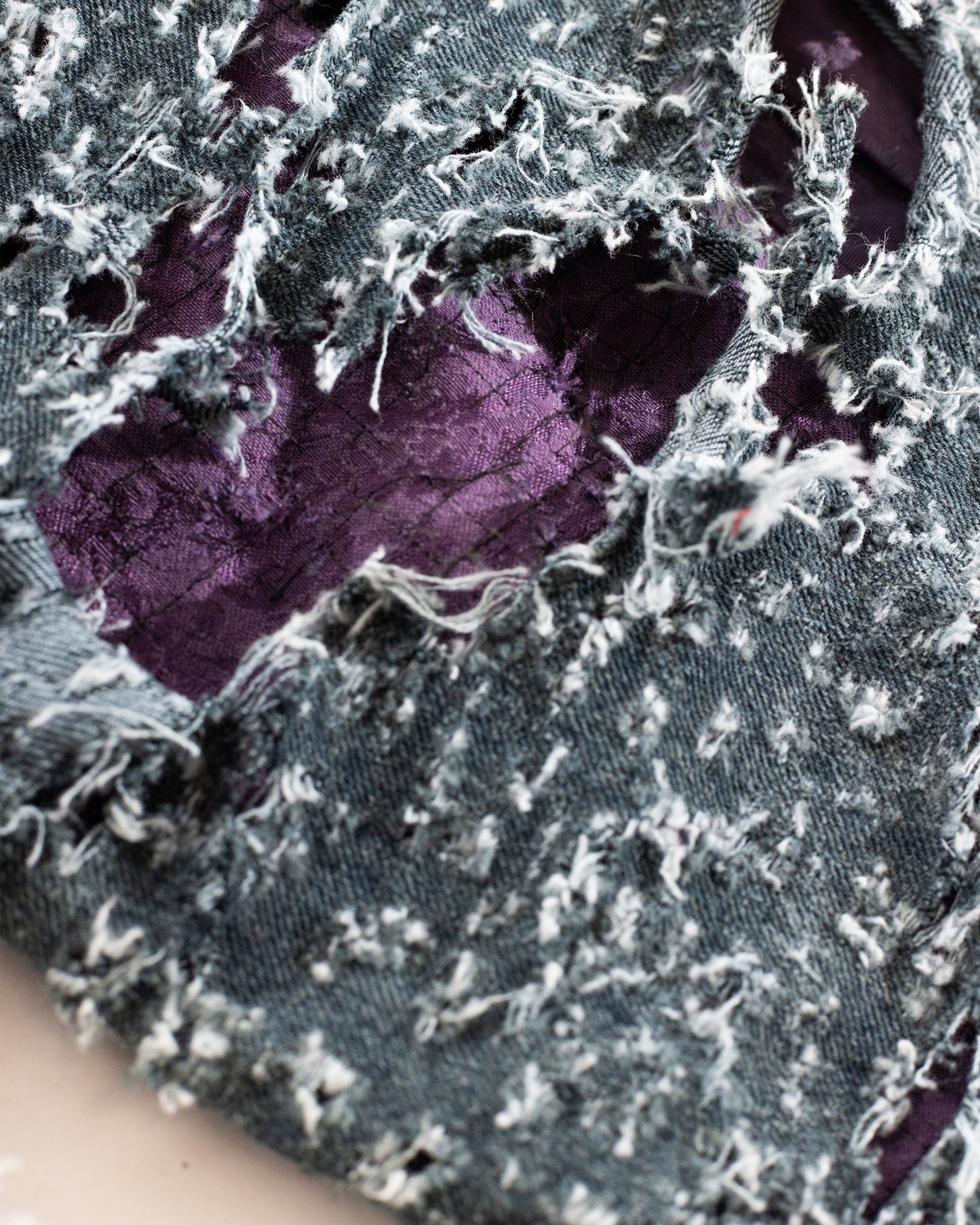 Purple Shredded zipper flared jeans